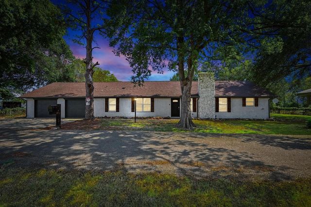 9884 Cherokee Trail, Quinlan, TX 75474