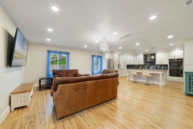 905 WILLOW RUN, Ormond Beach, FL 32174