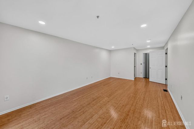 167 Vasser Drive, Piscataway, NJ 08854