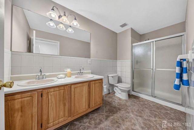167 Vasser Drive, Piscataway, NJ 08854