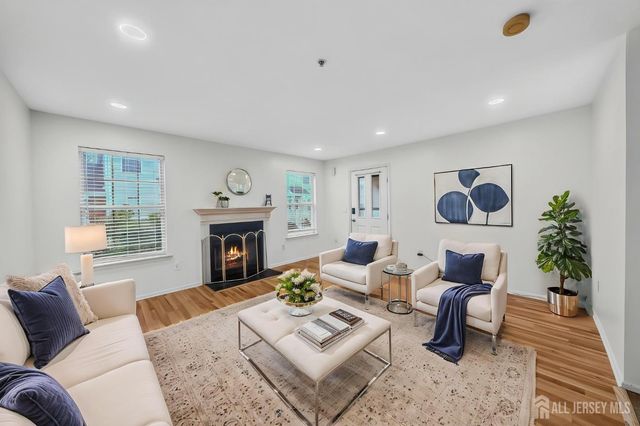 167 Vasser Drive, Piscataway, NJ 08854