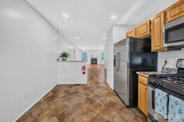 167 Vasser Drive, Piscataway, NJ 08854