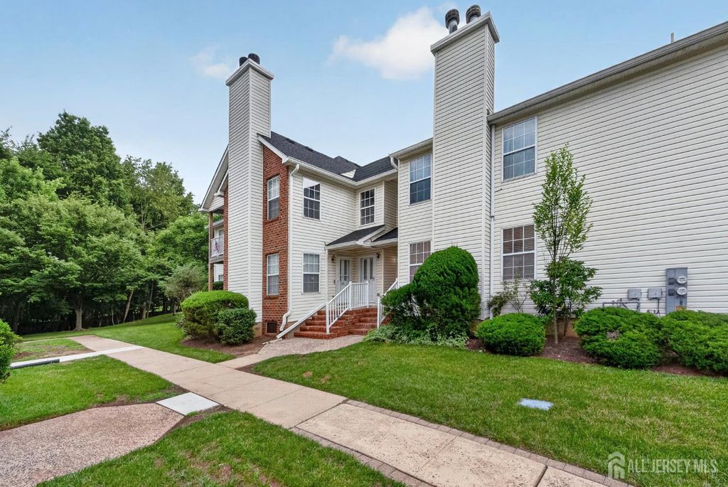 167 Vasser Drive, Piscataway, NJ 08854