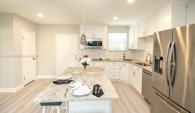 2230 SW 60th Ct, Miami, FL 33155