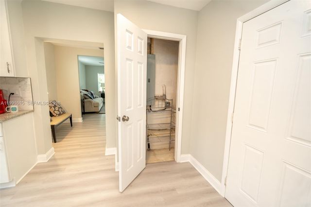 2230 SW 60th Ct, Miami, FL 33155