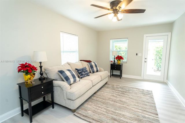 2230 SW 60th Ct, Miami, FL 33155