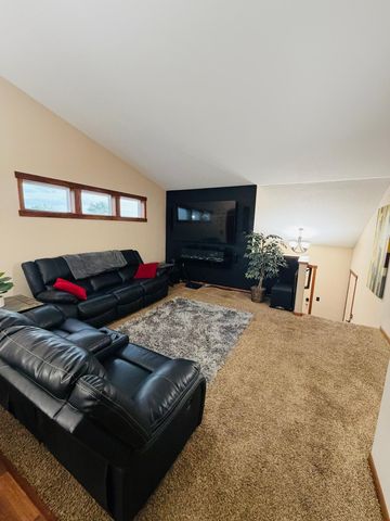 3826 Bear Ridge Avenue S, Saint Cloud, MN 56301