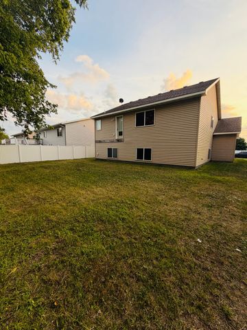 3826 Bear Ridge Avenue S, Saint Cloud, MN 56301