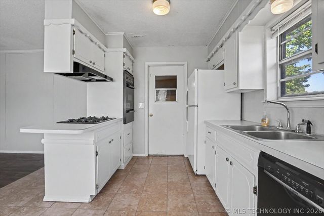 17409 S 90th East Avenue, Bixby, OK 74008