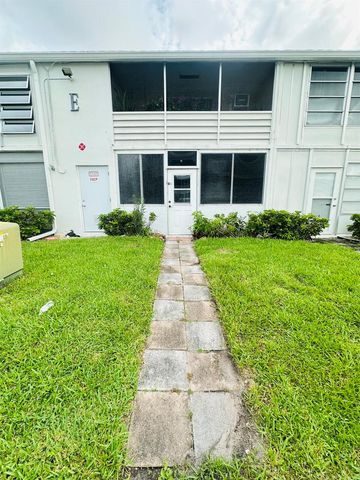 86 Markham E, Deerfield Beach, FL 33442