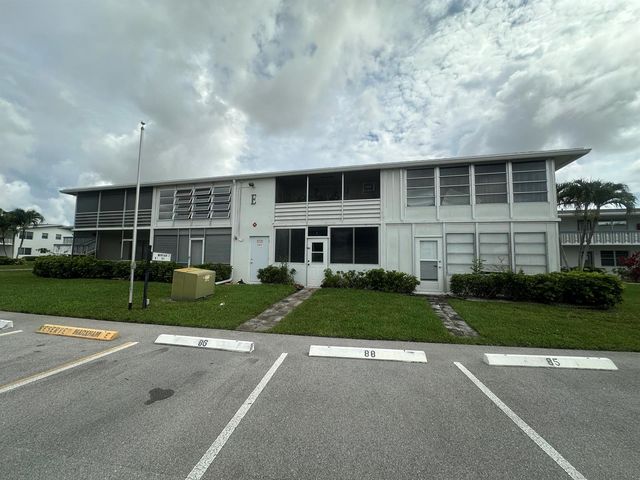 86 Markham E, Deerfield Beach, FL 33442