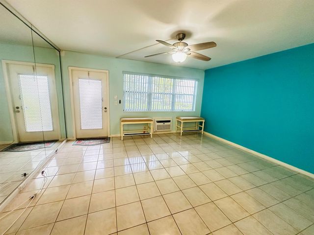 86 Markham E, Deerfield Beach, FL 33442
