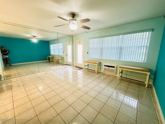 86 Markham E, Deerfield Beach, FL 33442