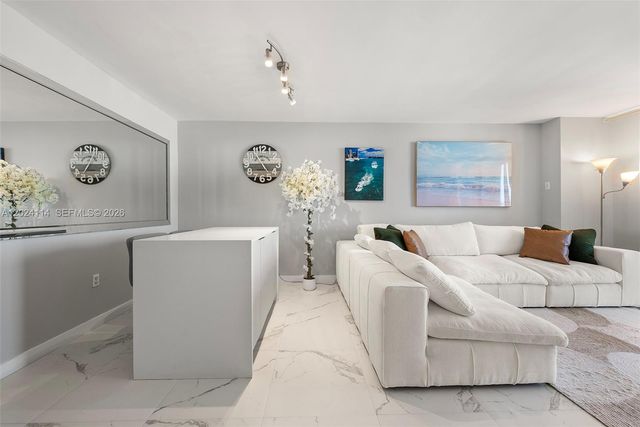 90 Alton Rd 1405, Miami Beach, FL 33139