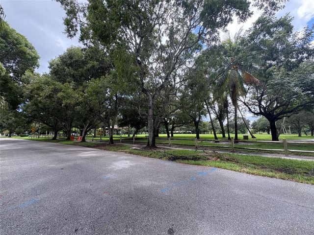 2109 Pinehurst Drive, West Palm Beach, FL 33407