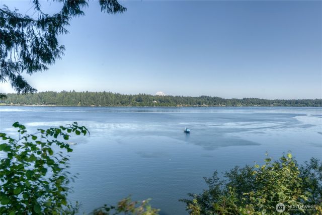6538 Young Road NW, Olympia, WA 98502