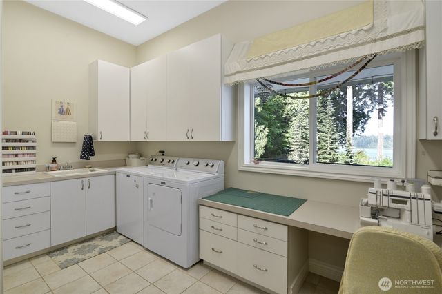 6538 Young Road NW, Olympia, WA 98502