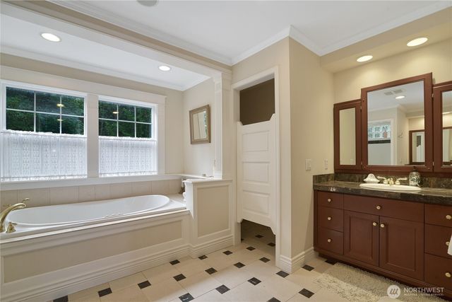 6538 Young Road NW, Olympia, WA 98502