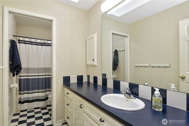 6538 Young Road NW, Olympia, WA 98502