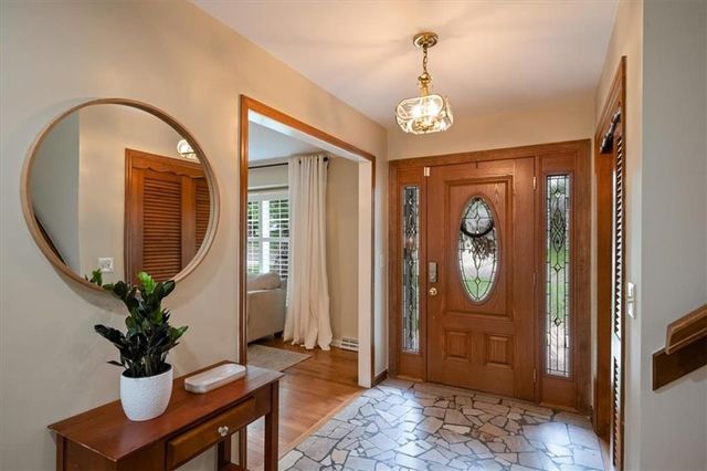8622 Broadmoor Street, Overland Park, KS 66212