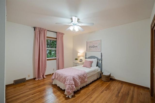 8622 Broadmoor Street, Overland Park, KS 66212