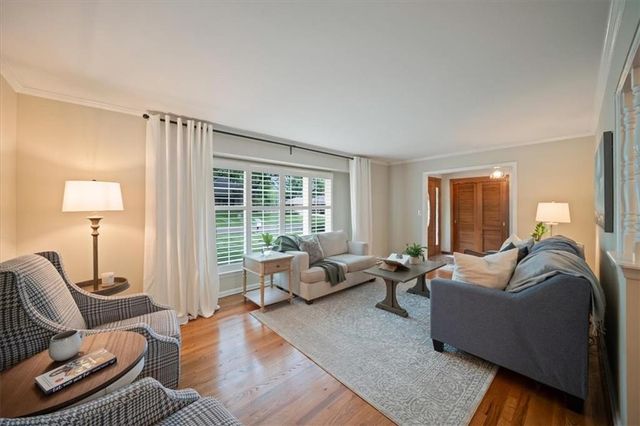 8622 Broadmoor Street, Overland Park, KS 66212