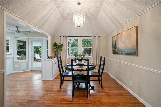 8622 Broadmoor Street, Overland Park, KS 66212