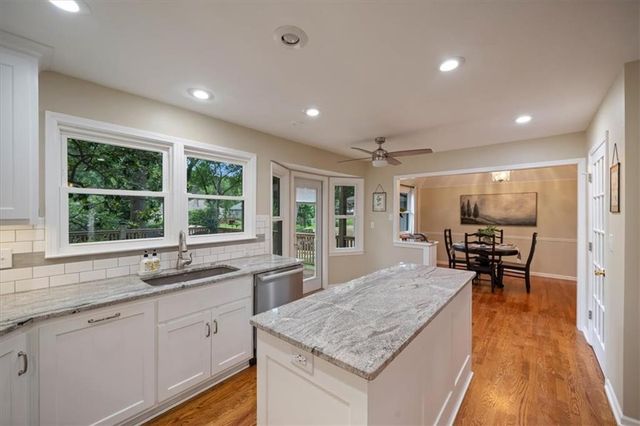 8622 Broadmoor Street, Overland Park, KS 66212
