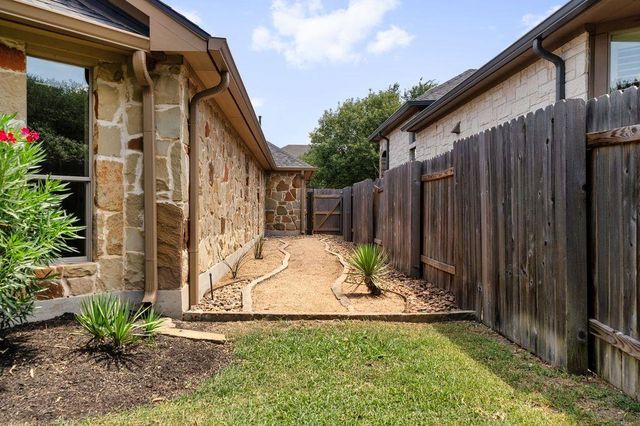 433 Wild Rose DR, Austin, TX 78737