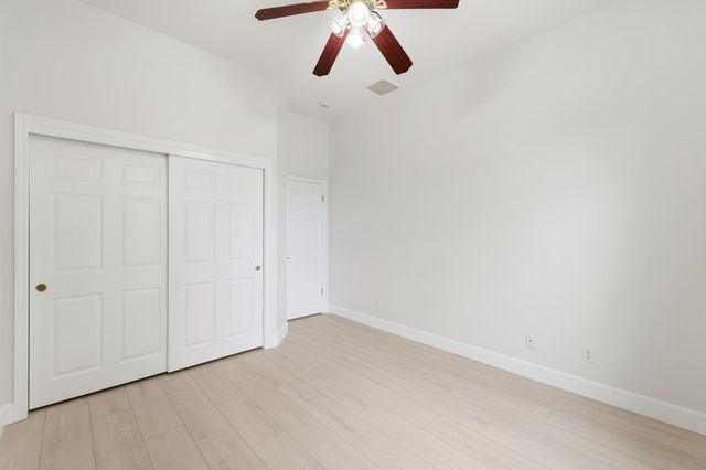 4769 N Emerald Peak Drive, Clovis, CA 93619