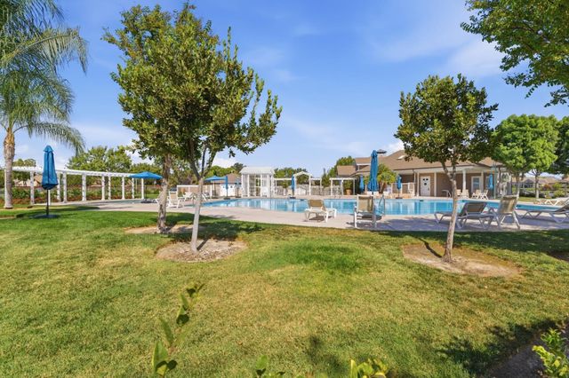 4769 N Emerald Peak Drive, Clovis, CA 93619