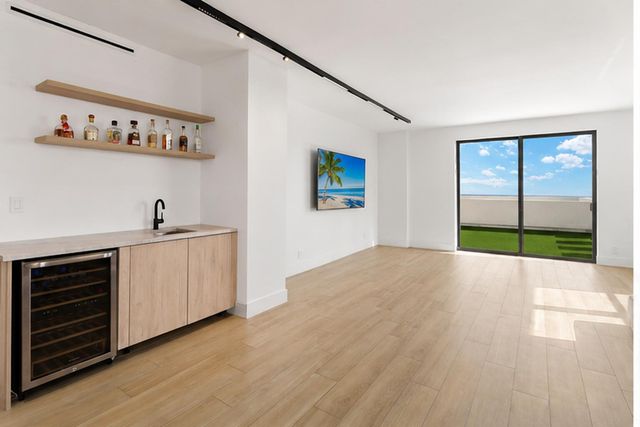 1865 S OCEAN Drive 21c, Hallandale Beach, FL 33009