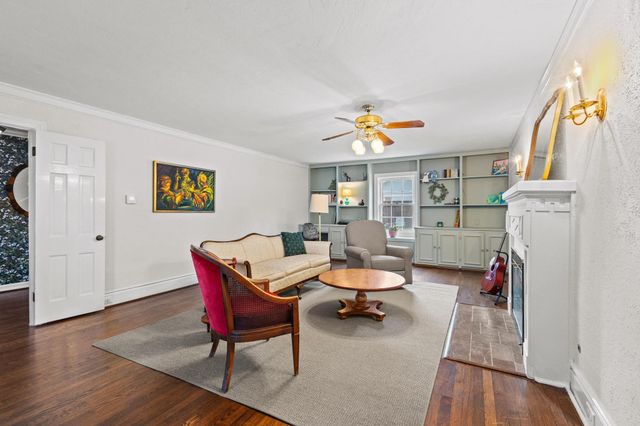 425 W Belden Street, Sherman, TX 75092