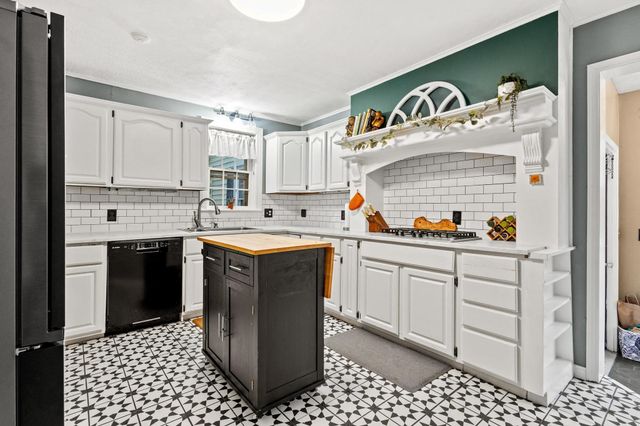 425 W Belden Street, Sherman, TX 75092