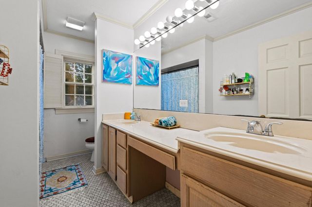 425 W Belden Street, Sherman, TX 75092