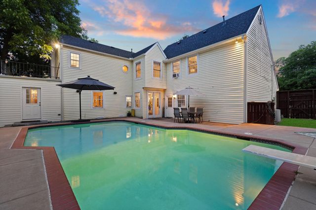 425 W Belden Street, Sherman, TX 75092