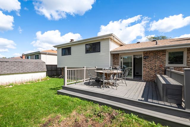 16632 Leslie Drive, Orland Hills, IL 60487