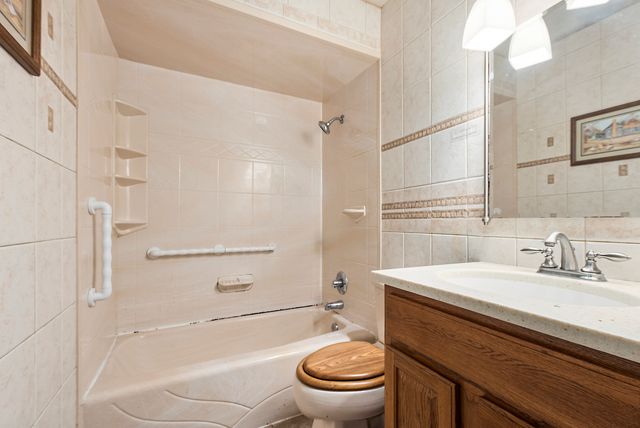 16632 Leslie Drive, Orland Hills, IL 60487