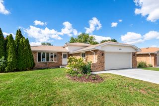 16632 Leslie Drive, Orland Hills, IL 60487