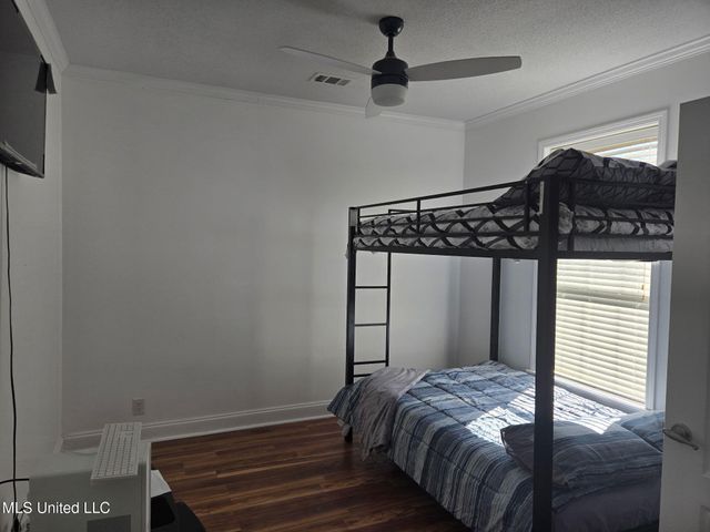 1514 Ellis Drive, Pass Christian, MS 39571