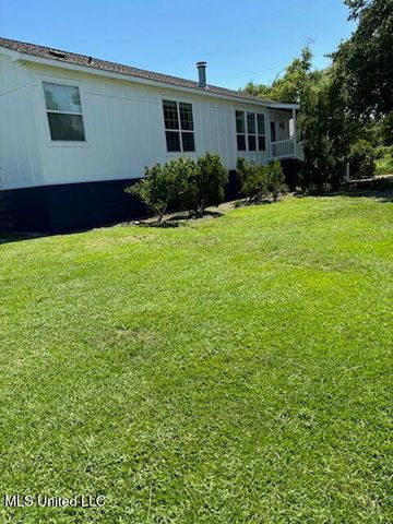 1514 Ellis Drive, Pass Christian, MS 39571