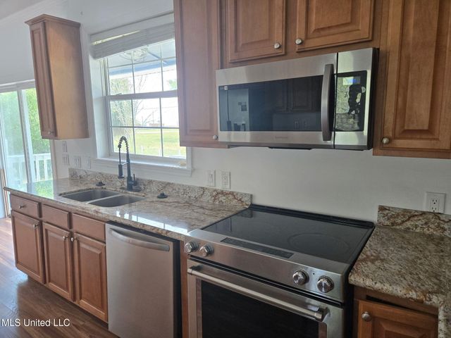 1514 Ellis Drive, Pass Christian, MS 39571