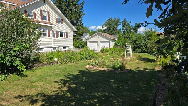 21 Arbutus Road, Worcester, MA 01606