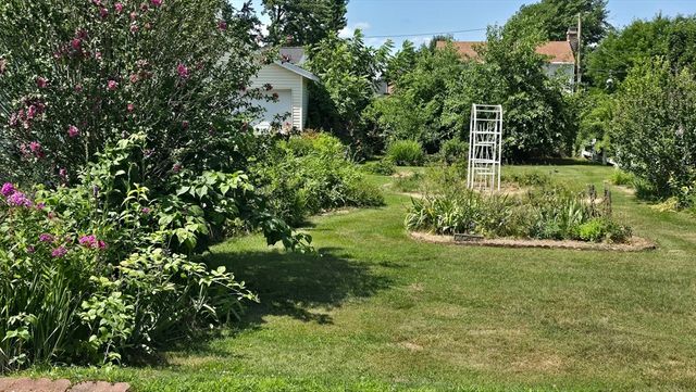 21 Arbutus Road, Worcester, MA 01606