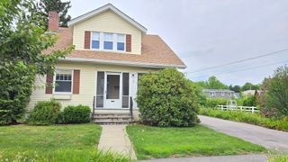 21 Arbutus Road, Worcester, MA 01606