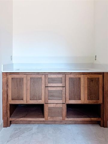 1216 Statehood Street, Edmond, OK 73034