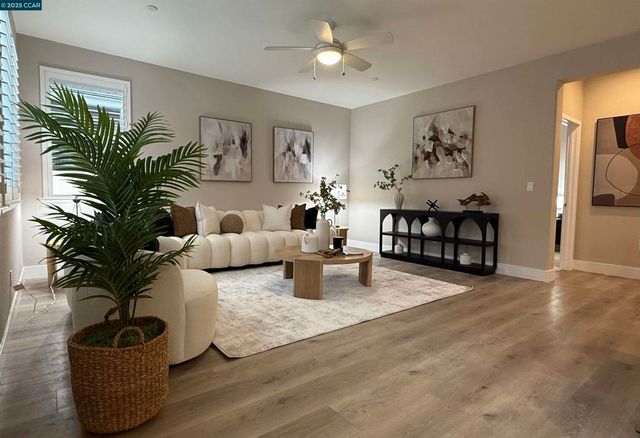 2209 Sunny Island Ct, Modesto, CA 95355