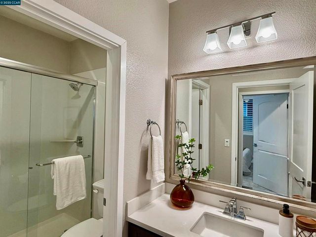 2209 Sunny Island Ct, Modesto, CA 95355