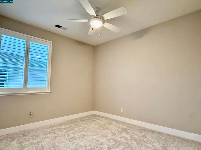 2209 Sunny Island Ct, Modesto, CA 95355