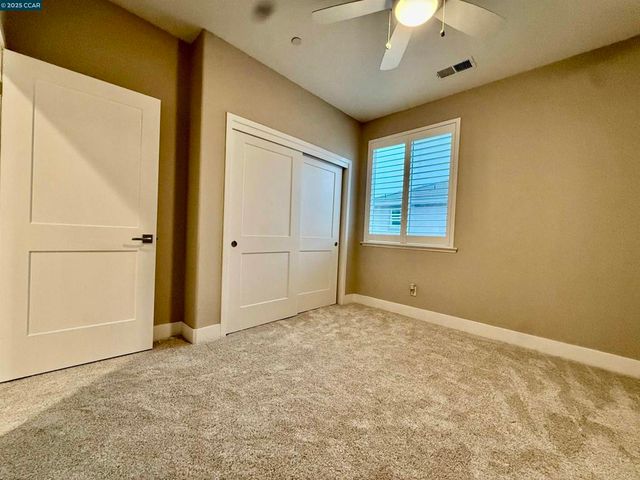 2209 Sunny Island Ct, Modesto, CA 95355